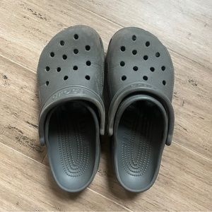 Crocs Womens size 6 kids 4